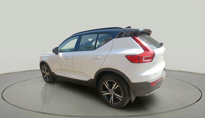 2021 Volvo XC 40 T4 R Design, Petrol, Automatic, 21,332 km, exterior