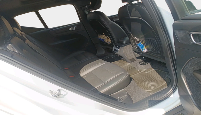 2021 Volvo XC 40 T4 R Design, Petrol, Automatic, 21,332 km, interior