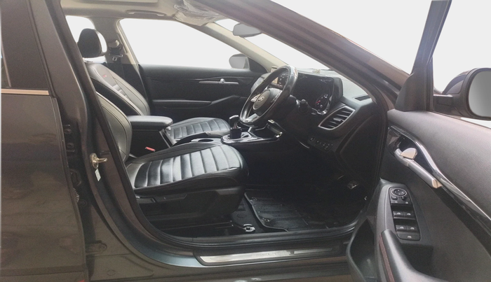 2020 KIA SELTOS GTX 1.4 PETROL, Petrol, Manual, 52,333 km, interior