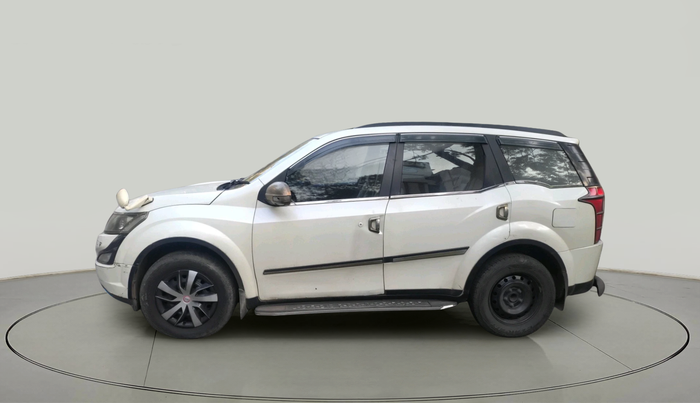 2016 Mahindra XUV500 W6, Diesel, Manual, 88,867 km, exterior