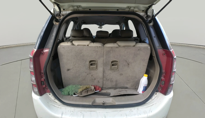 2016 Mahindra XUV500 W6, Diesel, Manual, 88,867 km, exterior