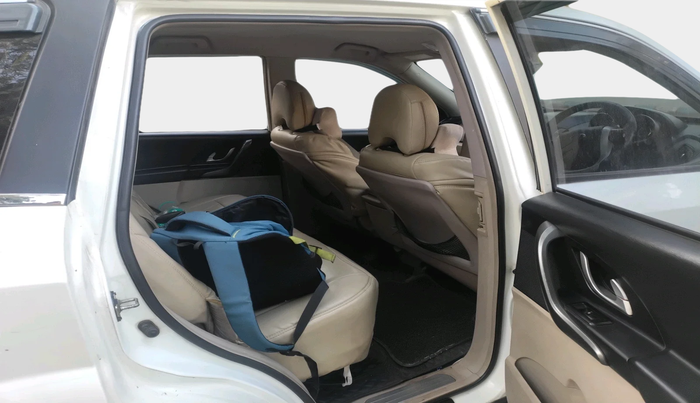 2016 Mahindra XUV500 W6, Diesel, Manual, 88,867 km, interior