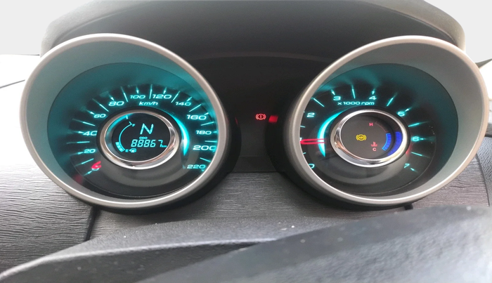 2016 Mahindra XUV500 W6, Diesel, Manual, 88,867 km, interior