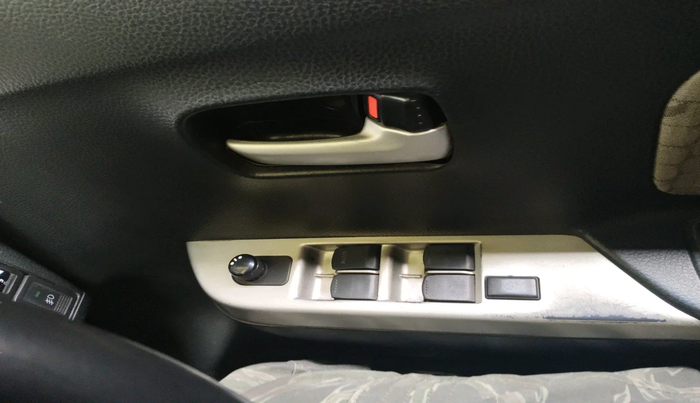 2013 Maruti Wagon R 1.0 VXI, Petrol, Manual, 39,151 km, interior