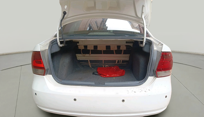 2010 Volkswagen Vento TRENDLINE 1.6, Petrol, Manual, 1,08,401 km, exterior