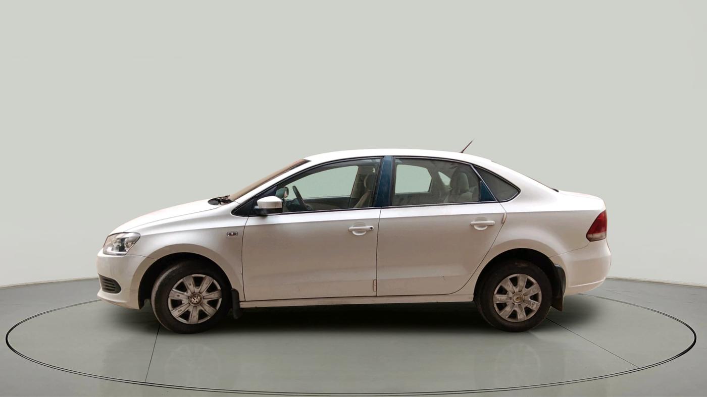 2010 Volkswagen Vento TRENDLINE 1.6, Petrol, Manual, 1,08,401 km, exterior