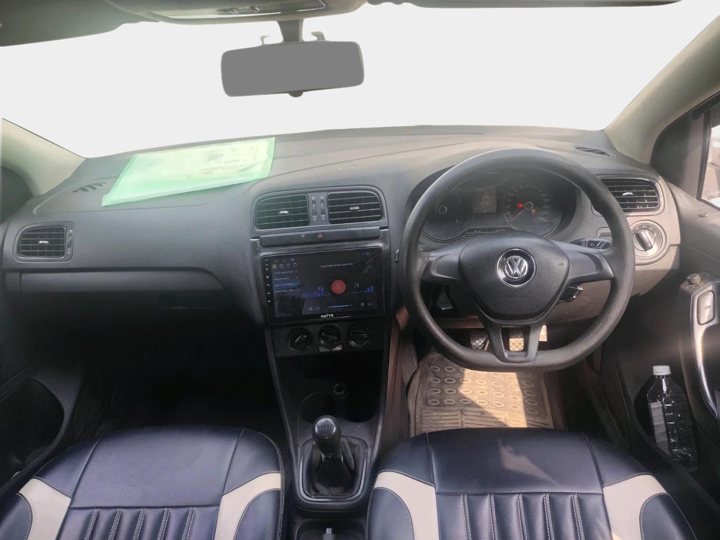 2014 Volkswagen Polo COMFORTLINE 1.2L, Petrol, Manual, 71,253 km, interior