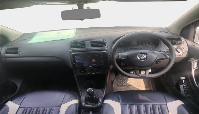 2014 Volkswagen Polo COMFORTLINE 1.2L, Petrol, Manual, 71,253 km, interior