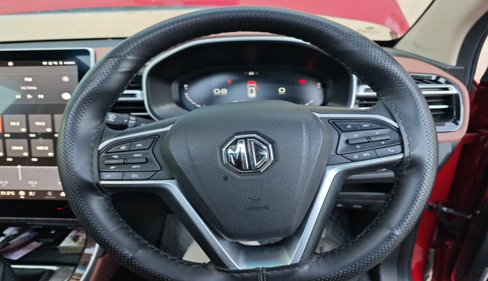 2025 MG HECTOR PLUS SHARP PRO 1.5 PETROL TURBO CVT 7 STR, Petrol, Automatic, 11,428 km, interior