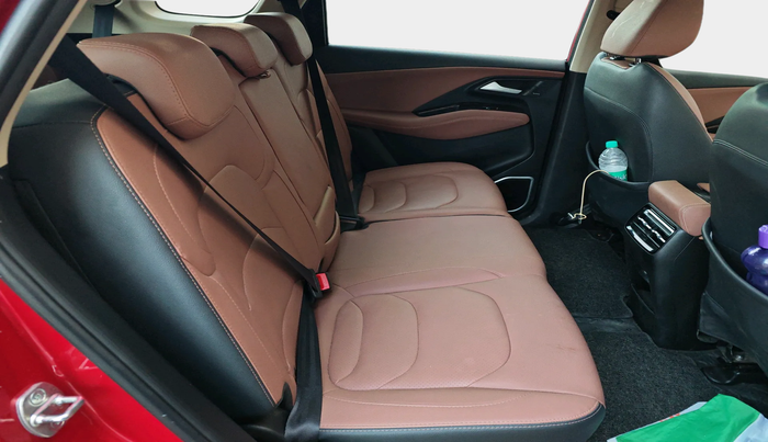 2025 MG HECTOR PLUS SHARP PRO 1.5 PETROL TURBO CVT 7 STR, Petrol, Automatic, 11,428 km, interior