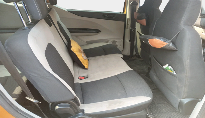 2020 Renault TRIBER RXT, Petrol, Manual, 69,058 km, interior