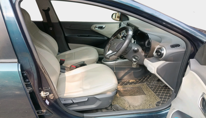 2022 Hyundai GRAND I10 NIOS SPORTZ 1.2 KAPPA VTVT, Petrol, Manual, 38,396 km, interior