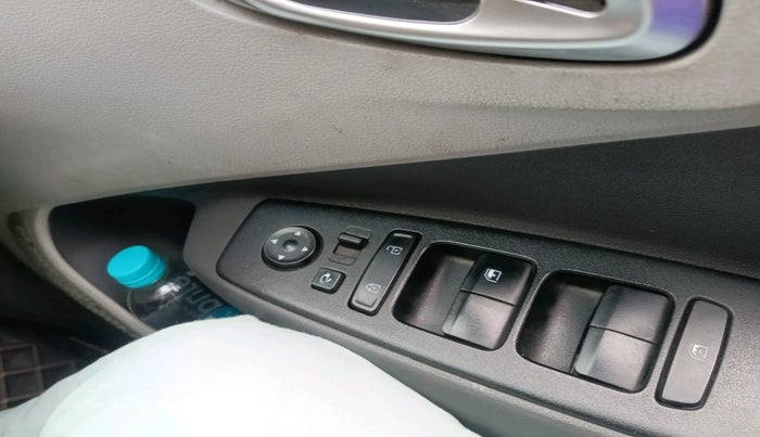 2022 Hyundai GRAND I10 NIOS SPORTZ 1.2 KAPPA VTVT, Petrol, Manual, 38,396 km, interior