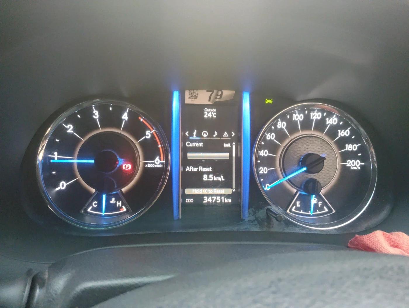 2017 Toyota Fortuner 2.8 4X2 MT, Diesel, Manual, 34,751 km, interior