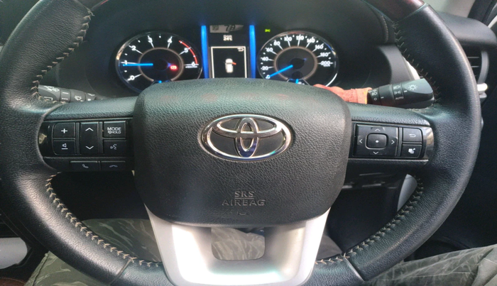 2017 Toyota Fortuner 2.8 4X2 MT, Diesel, Manual, 34,751 km, interior