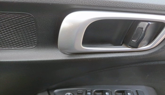 2019 Hyundai VENUE SX 1.0 (O) TURBO, Petrol, Manual, 50,773 km, interior