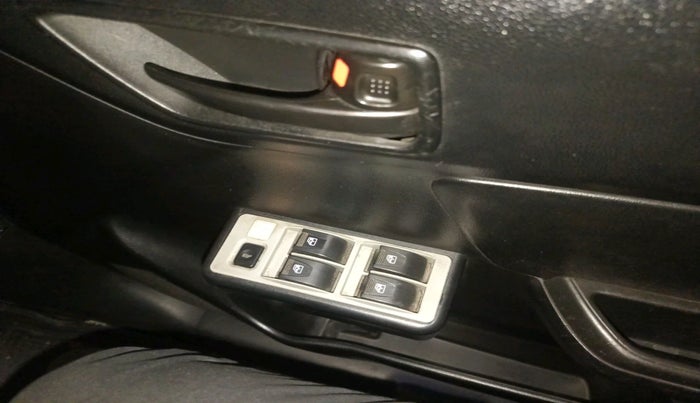 2019 Maruti Swift LXI, Petrol, Manual, 49,786 km, interior