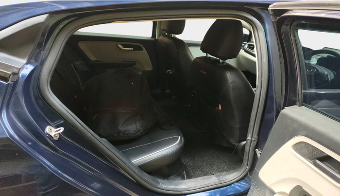 2022 Tata ALTROZ XZ PETROL, Petrol, Manual, 21,931 km, interior