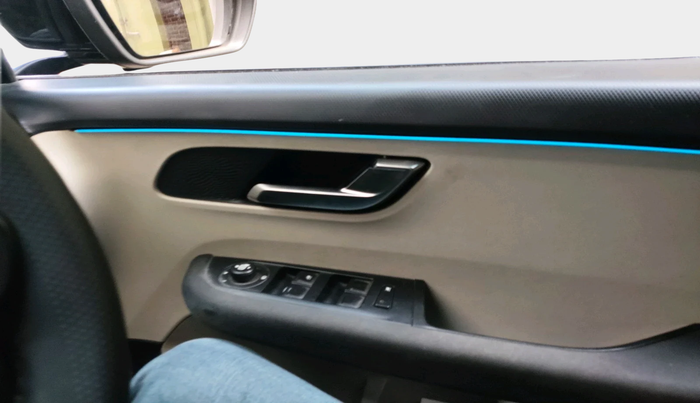 2022 Tata ALTROZ XZ PETROL, Petrol, Manual, 21,931 km, interior