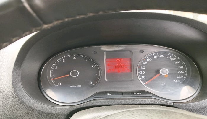 2011 Volkswagen Polo HIGHLINE 1.6L, Petrol, Manual, 1,20,090 km, interior