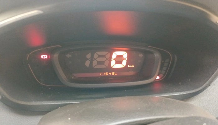 2018 Renault Kwid RXT 1.0 (O), Petrol, Manual, 11,543 km, interior