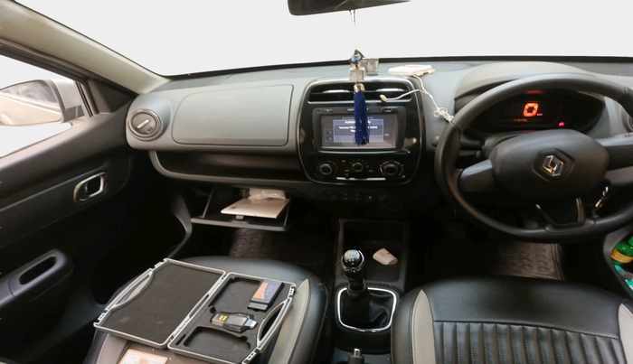 2018 Renault Kwid RXT 1.0 (O), Petrol, Manual, 11,543 km, interior