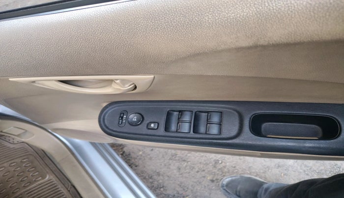 2014 Honda Amaze 1.2L I-VTEC S, Petrol, Manual, 47,765 km, interior