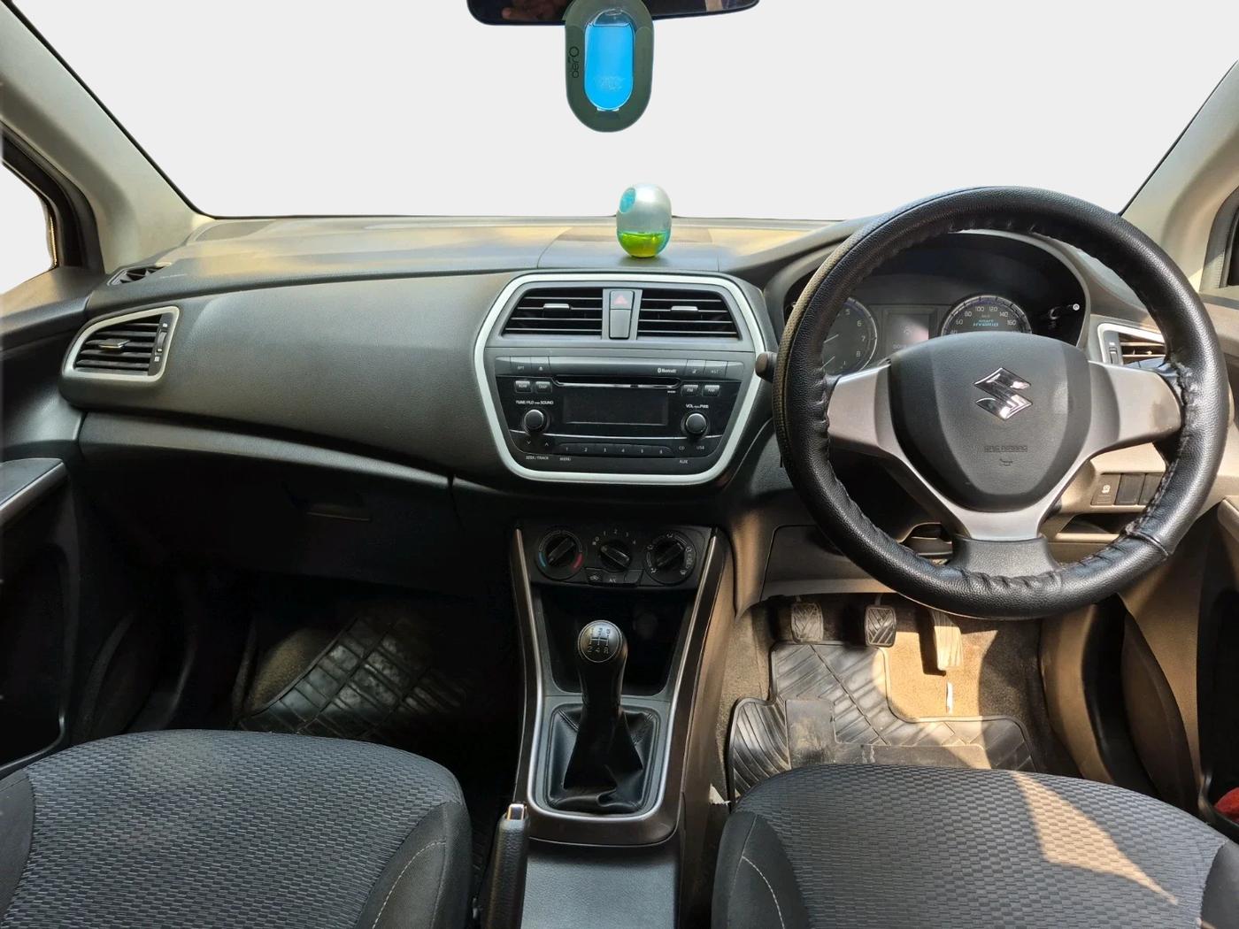 2022 Maruti S Cross SIGMA 1.5, Petrol, Manual, 47,039 km, interior