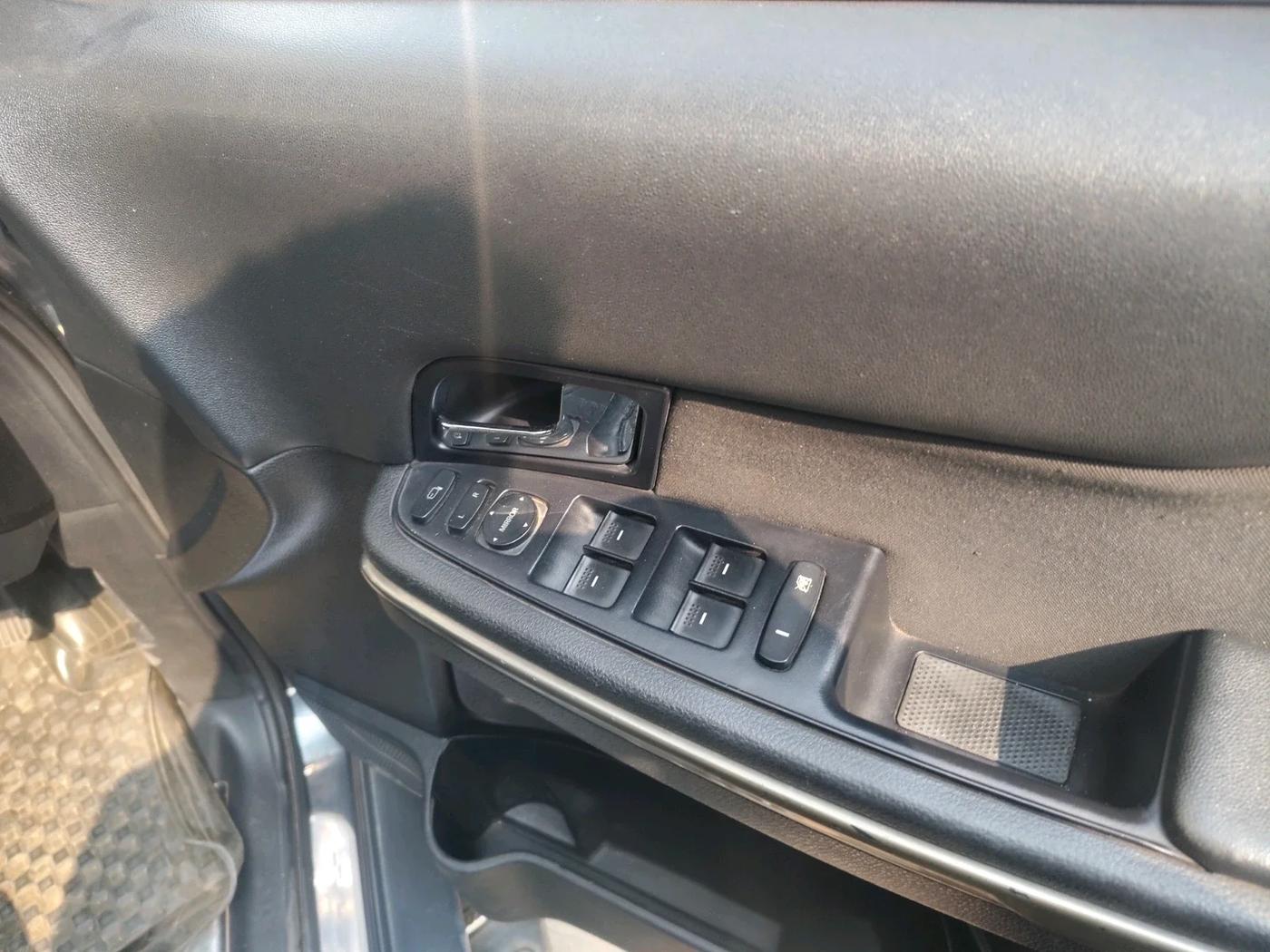 2018 Tata Hexa XM 4X2 7 STR, Diesel, Manual, 2,24,082 km, interior