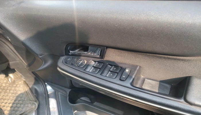 2018 Tata Hexa XM 4X2 7 STR, Diesel, Manual, 2,24,082 km, interior