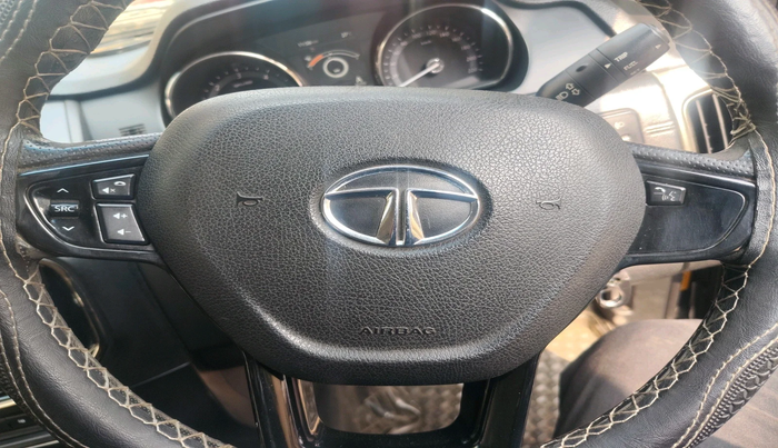 2018 Tata Hexa XM 4X2 7 STR, Diesel, Manual, 2,24,082 km, interior