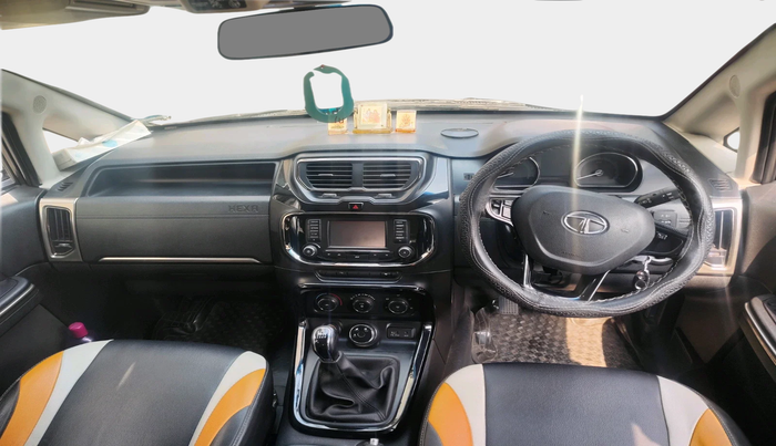 2018 Tata Hexa XM 4X2 7 STR, Diesel, Manual, 2,24,082 km, interior