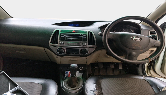 2013 Hyundai i20 MAGNA (O) 1.4 CRDI, Diesel, Manual, 1,09,972 km, interior