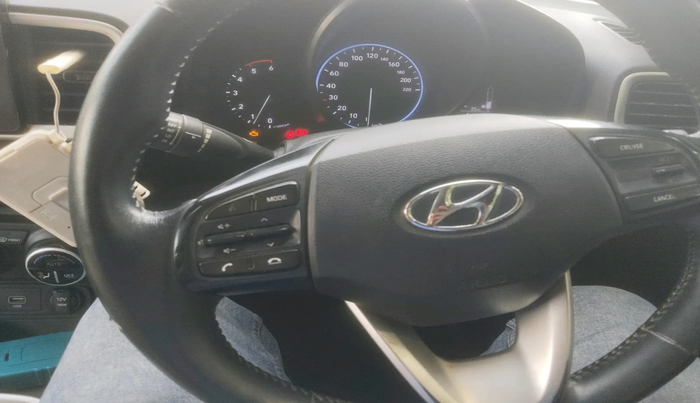 2020 Hyundai VENUE SX 1.5 CRDI, Diesel, Manual, 1,20,200 km, interior