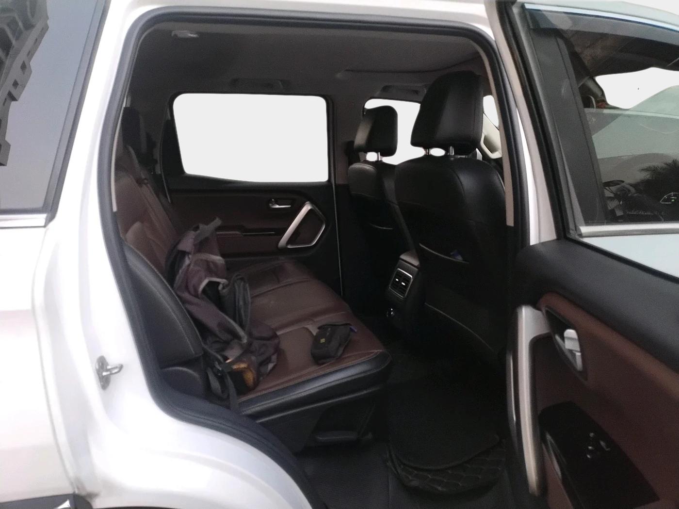2023 Mahindra SCORPIO-N Z8 L DIESEL AT 4WD 7 STR, Diesel, Automatic, 34,544 km, interior