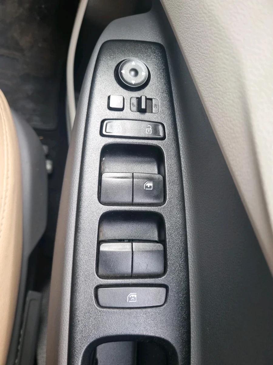 2022 Hyundai AURA SX 1.2, Petrol, Manual, 6,137 km, interior