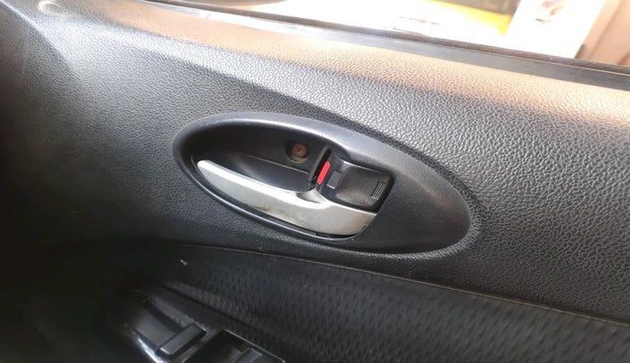 2014 Toyota Etios CROSS 1.5 V, Petrol, Manual, 97,101 km, interior