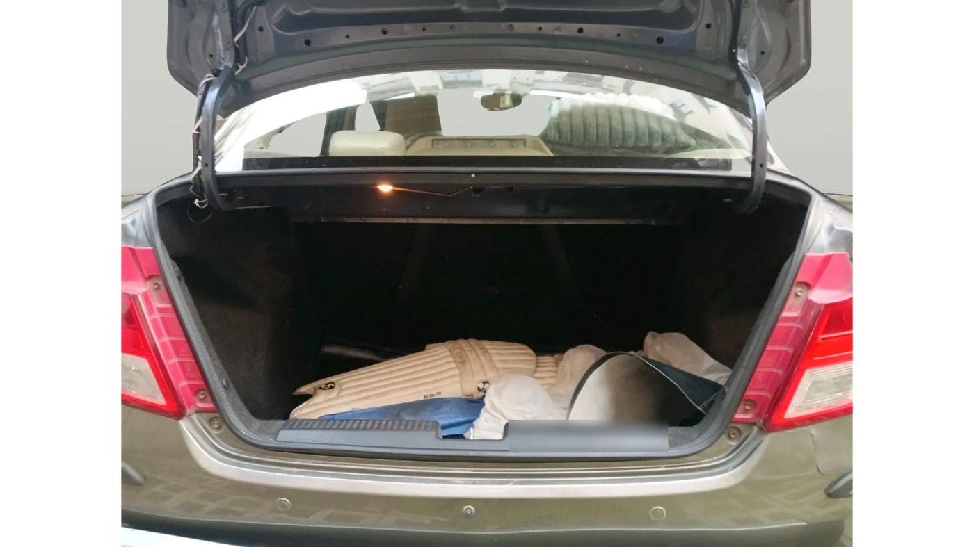 2020 Maruti Dzire VXI AMT, Petrol, Automatic, 28,956 km, exterior
