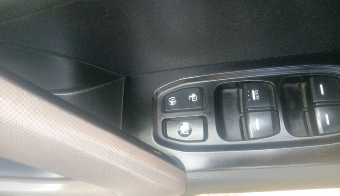 2017 Hyundai Creta SX PLUS AT 1.6 DIESEL, Diesel, Automatic, 1,48,124 km, interior