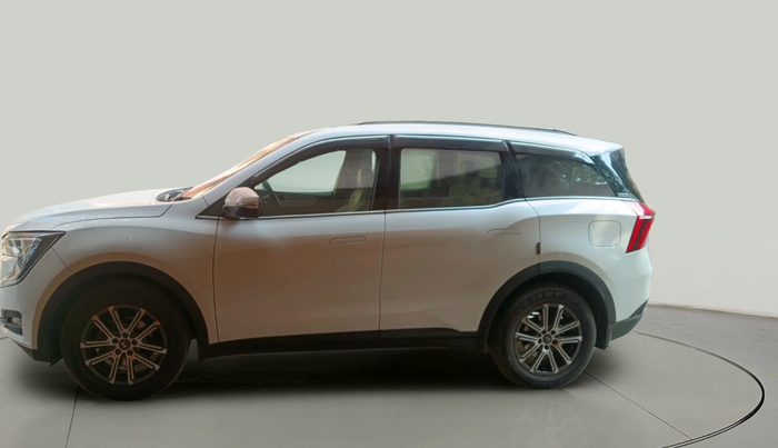 2023 Mahindra XUV700 AX 7 P AT 7 STR, Petrol, Automatic, 23,245 km, exterior
