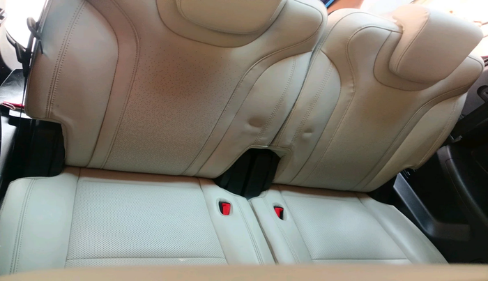 2023 Mahindra XUV700 AX 7 P AT 7 STR, Petrol, Automatic, 23,245 km, interior