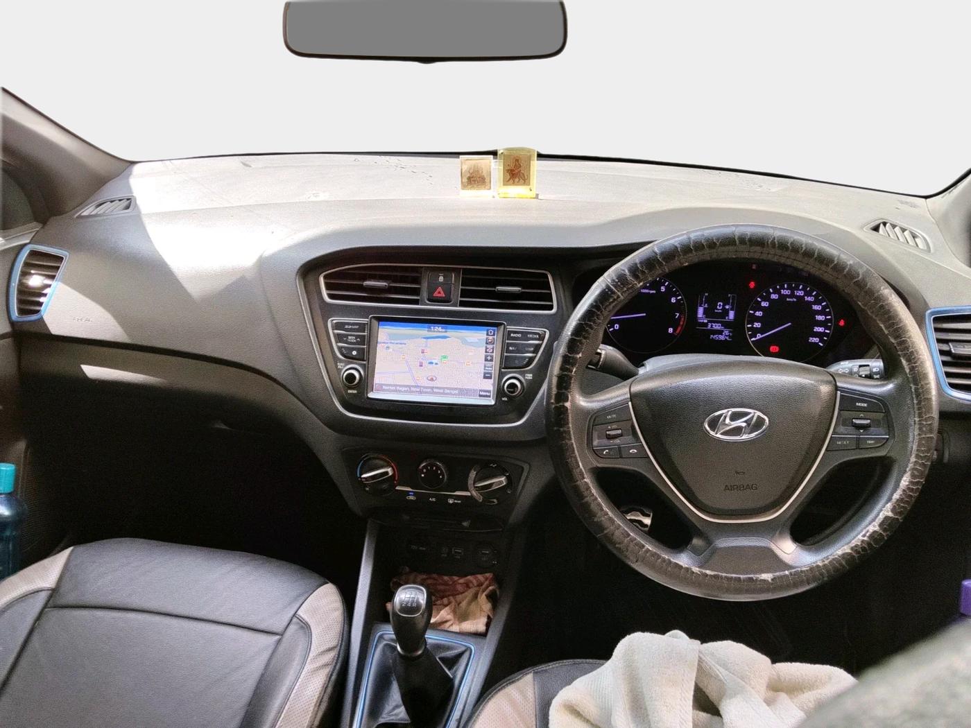 2018 Hyundai i20 Active 1.2 S, Petrol, Manual, 1,45,964 km, interior