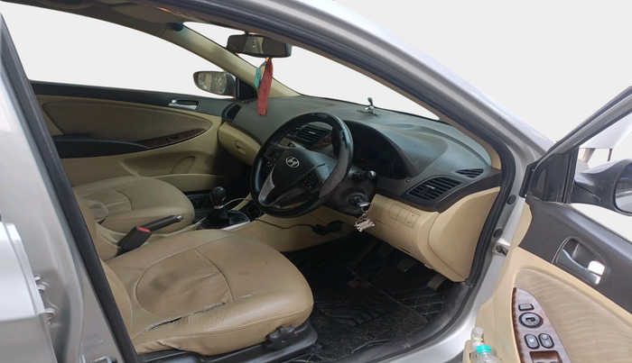 2015 Hyundai Verna FLUIDIC 4S 1.6 VTVT S, Petrol, Manual, 1,36,406 km, interior