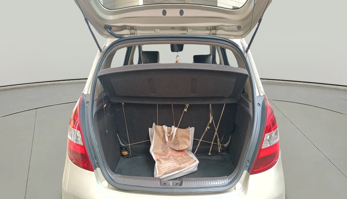 2011 Hyundai i20 MAGNA 1.2, Petrol, Manual, 26,168 km, exterior