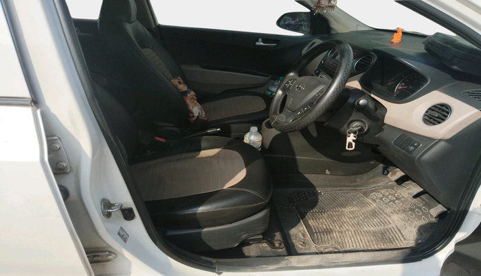 2016 Hyundai Grand i10 SPORTZ 1.2 KAPPA VTVT, Petrol, Manual, 36,074 km, interior