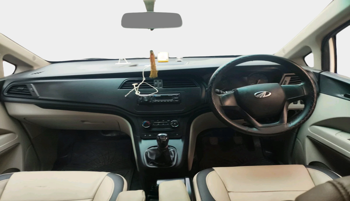 2021 Mahindra MARAZZO M2 8 STR, Diesel, Manual, 56,735 km, interior