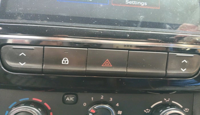 2022 Renault Kwid RXT 1.0, Petrol, Manual, 10,124 km, interior