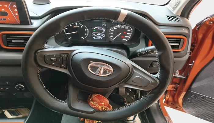 2022 Tata PUNCH ADVENTURE MT, Petrol, Manual, 15,106 km, interior