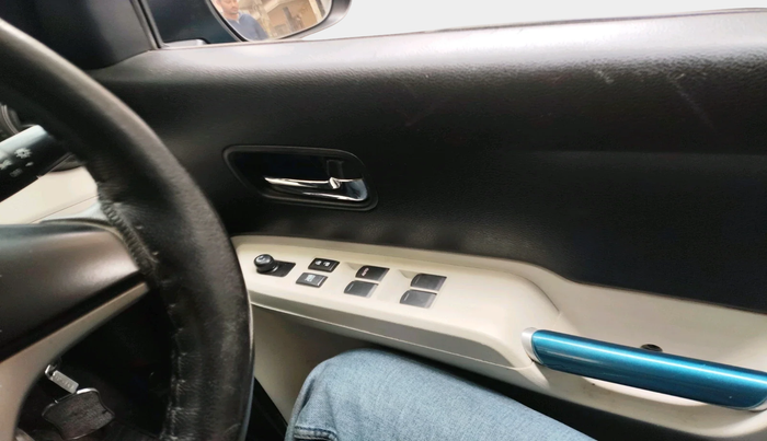 2017 Maruti IGNIS DELTA 1.2, Petrol, Manual, 49,725 km, interior