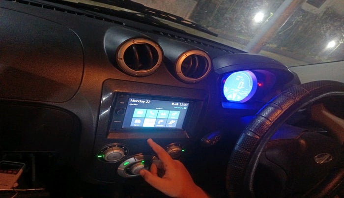 2017 Mahindra E20 Plus P6, Electric, Automatic, 41,323 km, interior